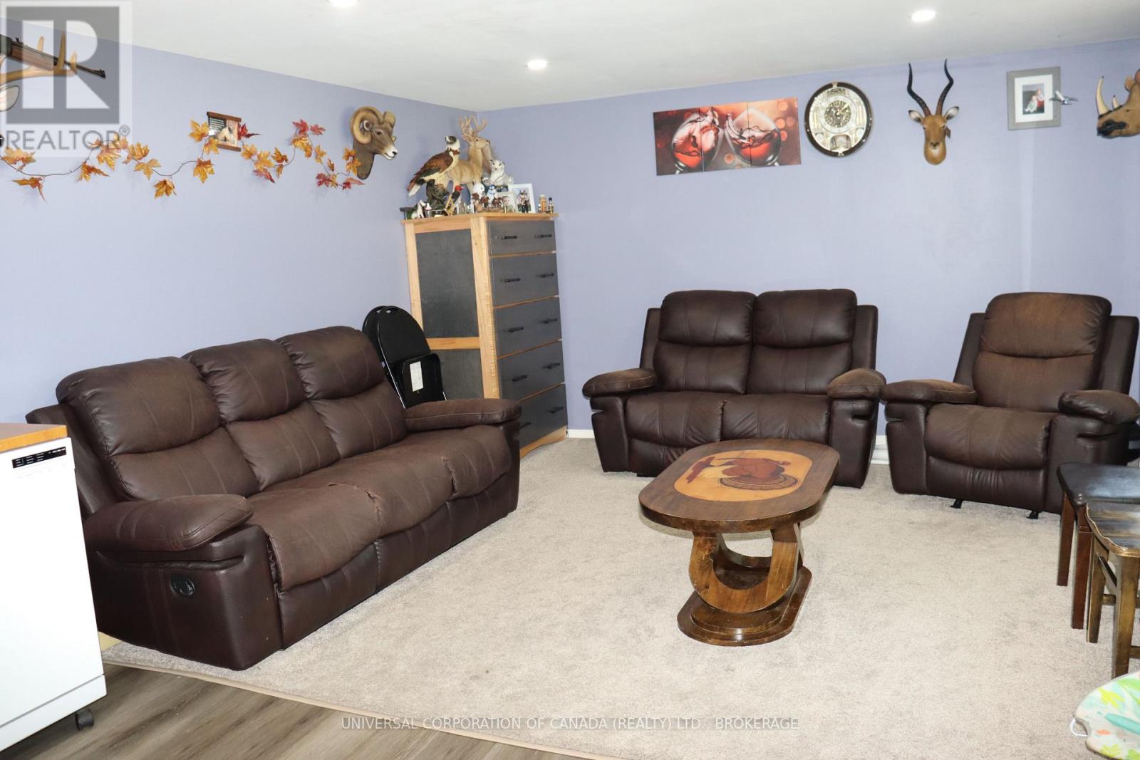 7 MAPLE ST STREET E - Image 6