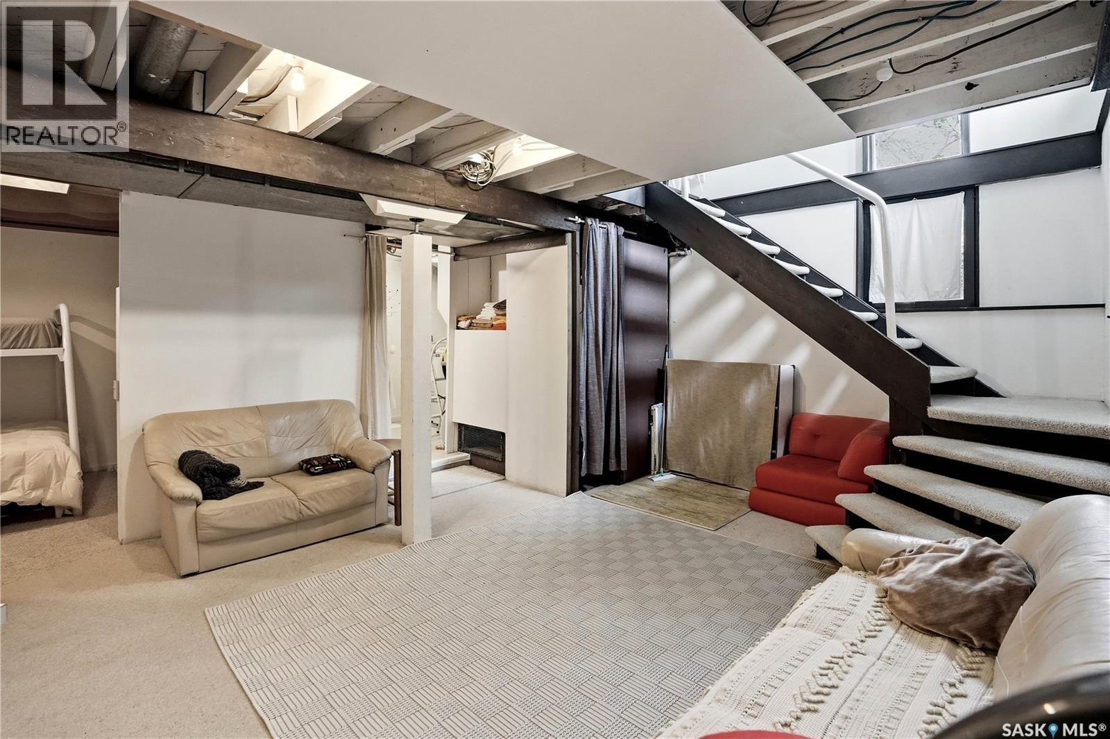 160 Leopold CRESCENT - 37