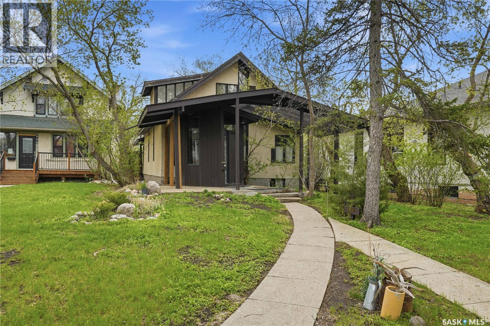 160 Leopold CRESCENT - 1