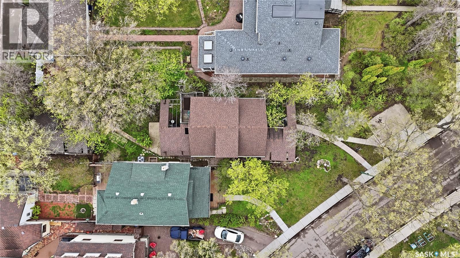 160 Leopold CRESCENT - 52