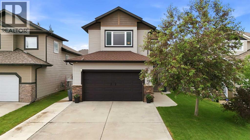 115 Stephenson Crescent - 1