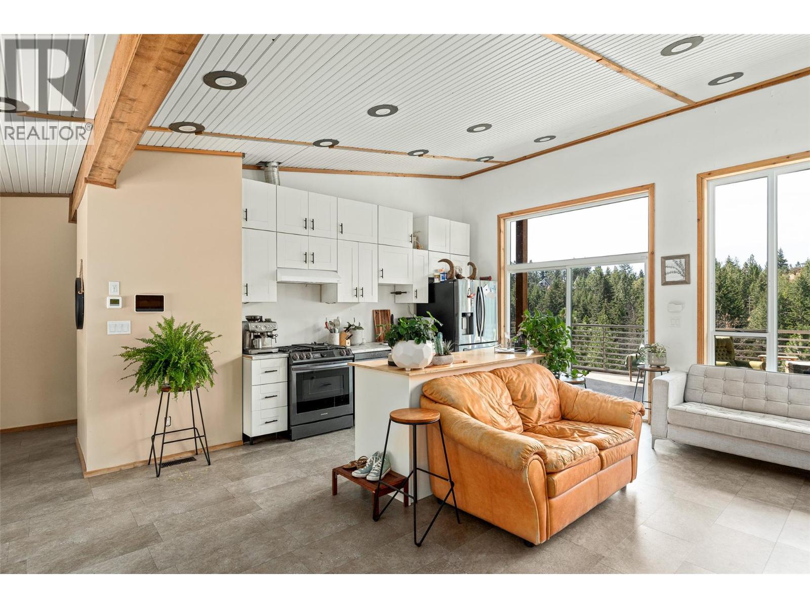 378 Lakewood Road - 10