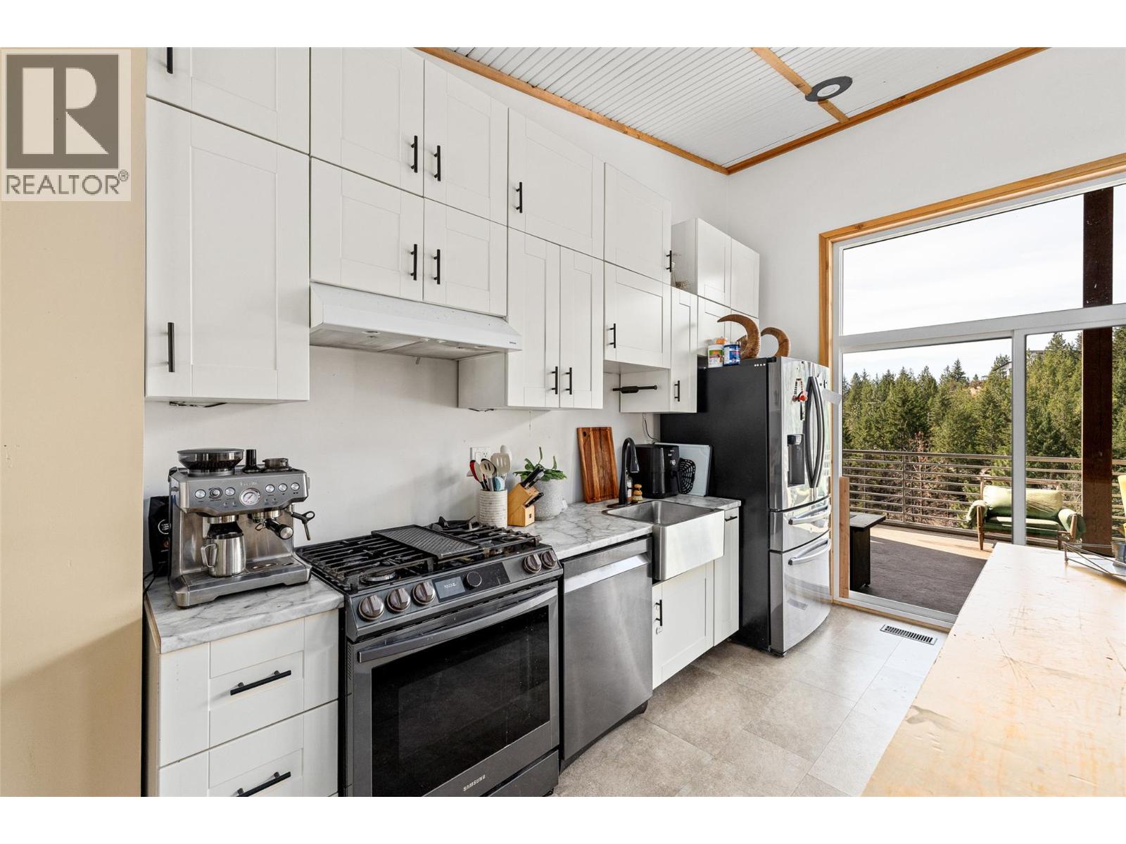 378 Lakewood Road - 13