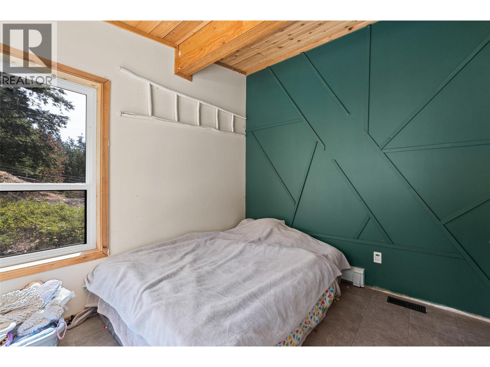 378 Lakewood Road - 32