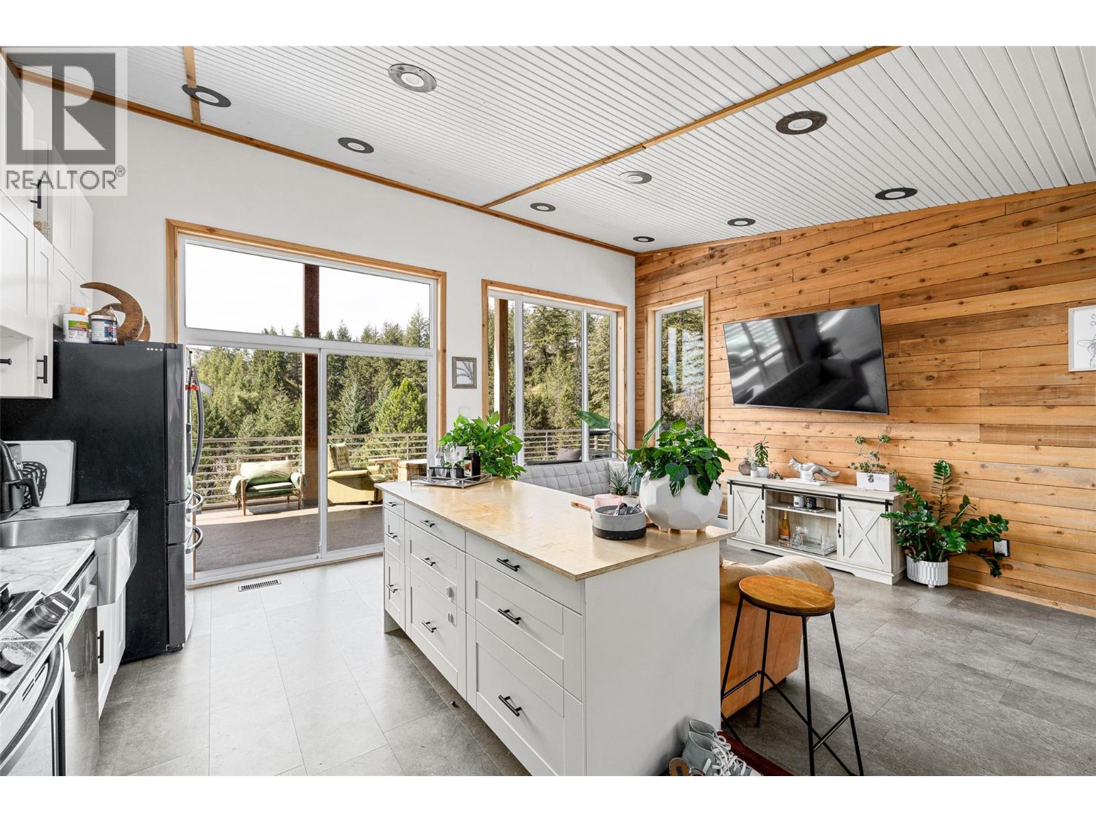 378 Lakewood Road - 14
