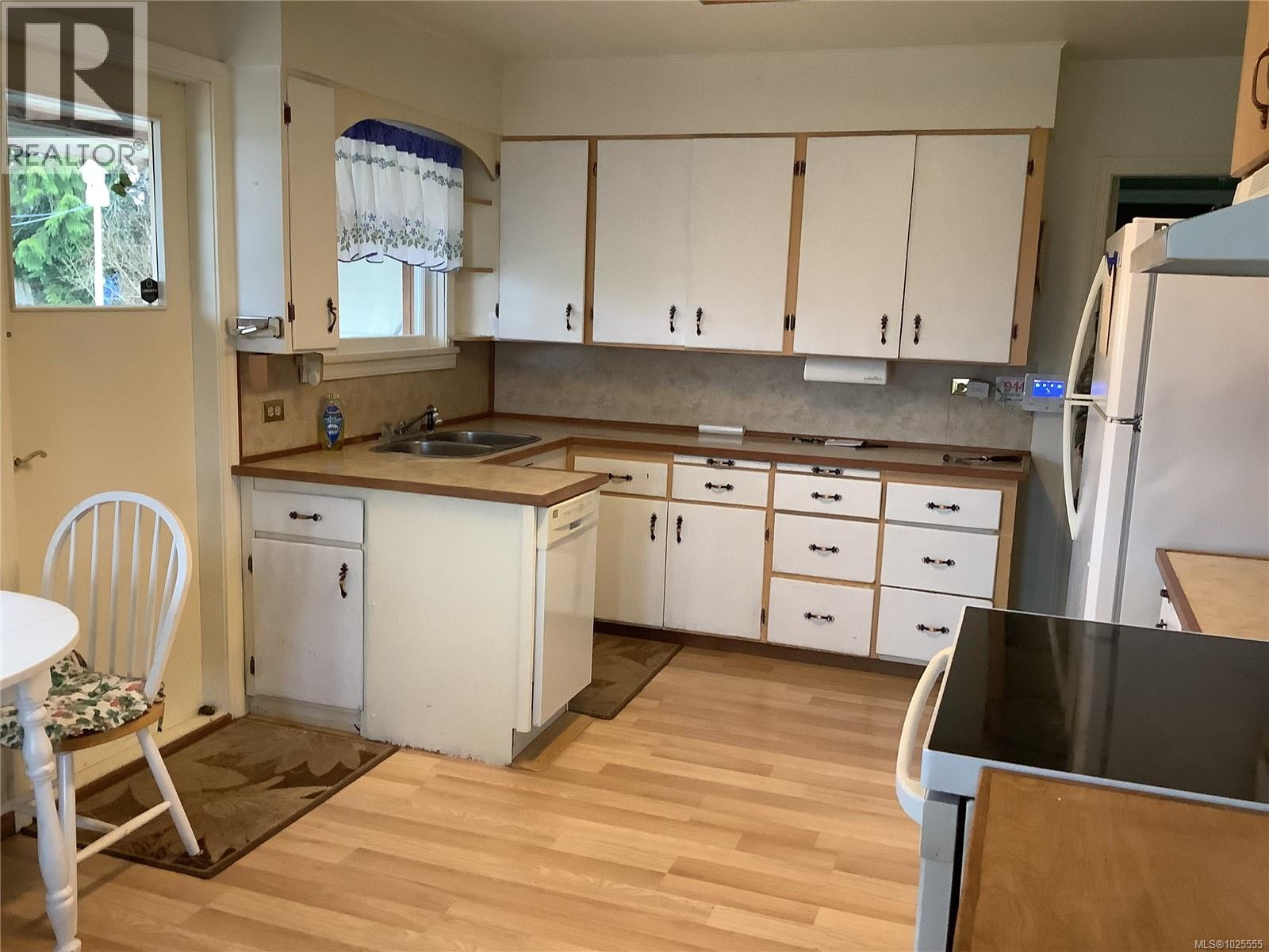 220 17th Ave - 8