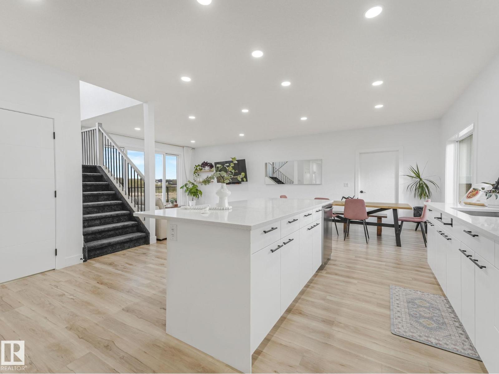 60 23412 TWP RD 505 - 7