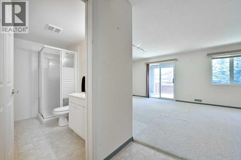 184 Valley Ridge Heights NW - 4