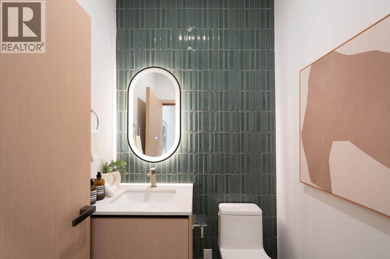 1 3120 W 11TH AVENUE, Vancouver