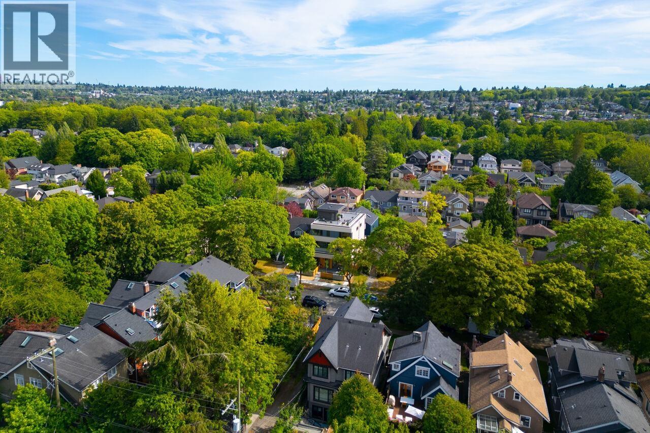 1 3120 W 11TH AVENUE, Vancouver