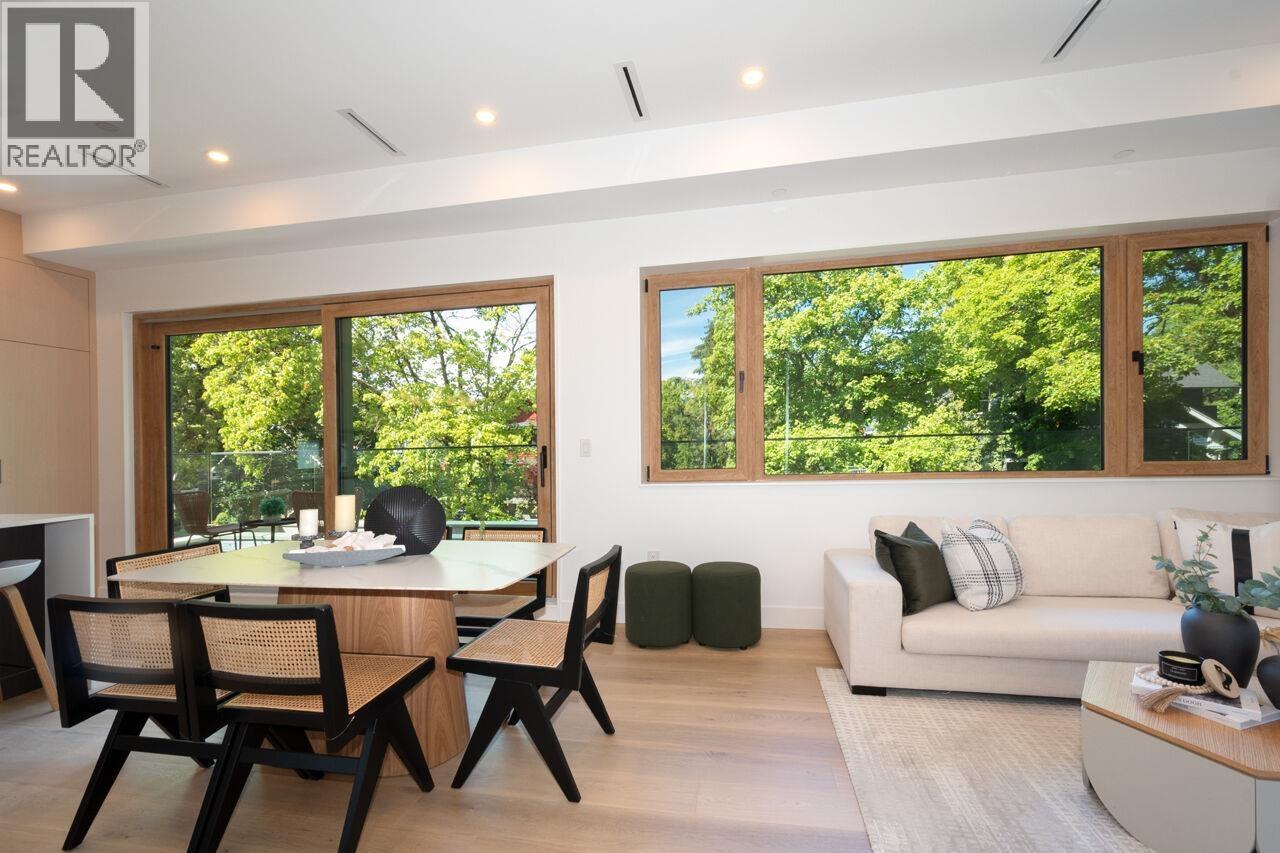 1 3120 W 11TH AVENUE, Vancouver