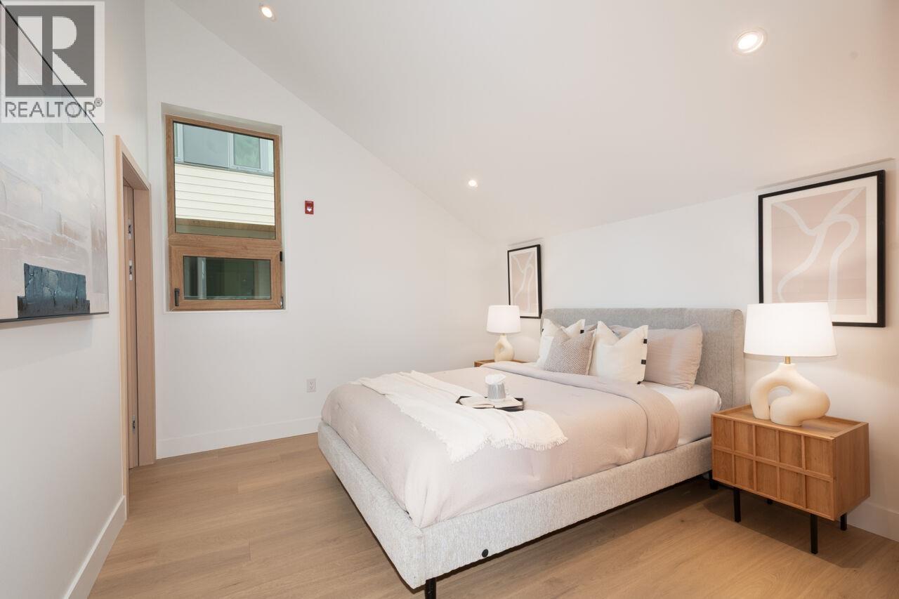 3122 W 11TH AVENUE, Vancouver