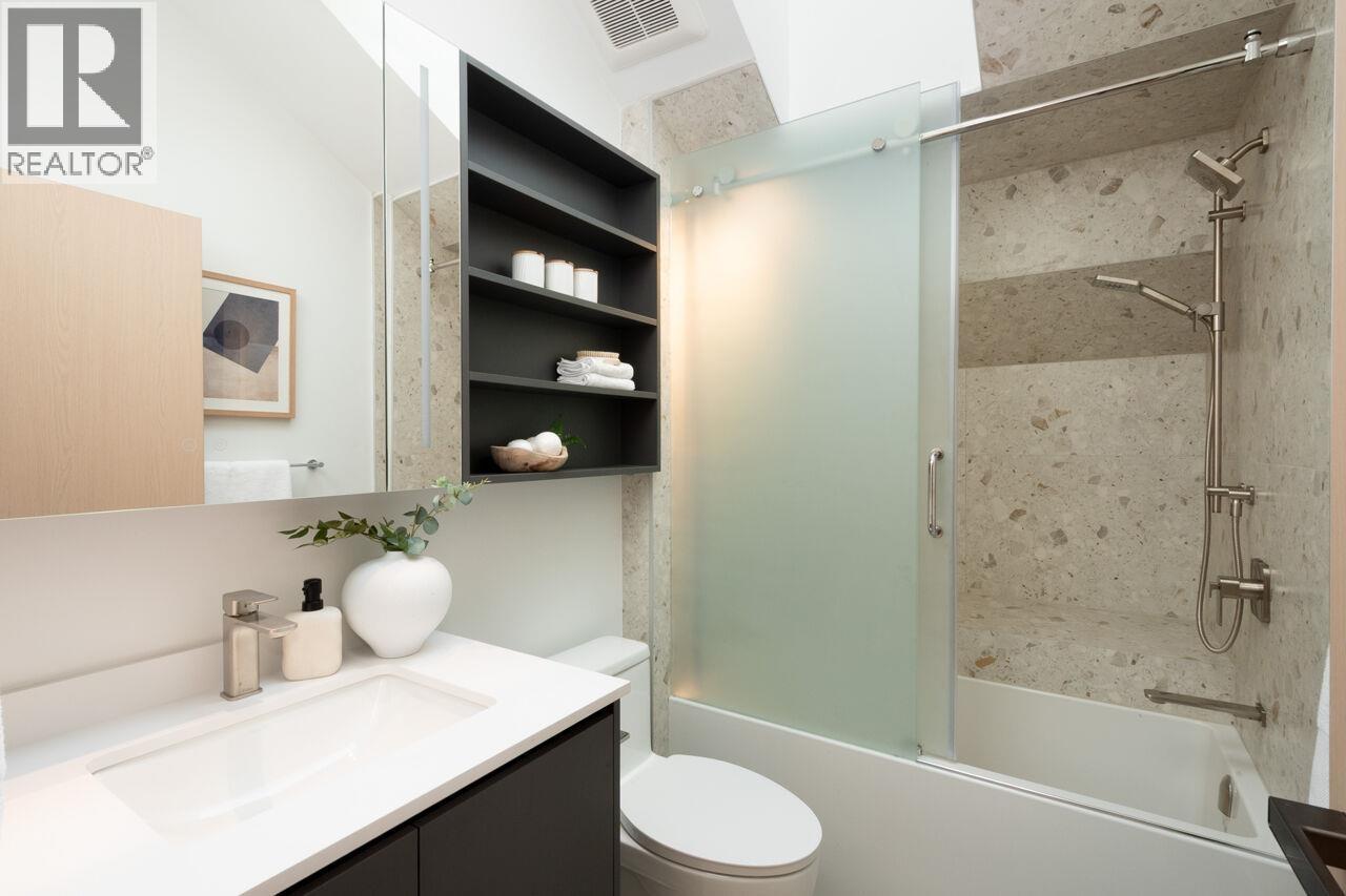 3122 W 11TH AVENUE, Vancouver