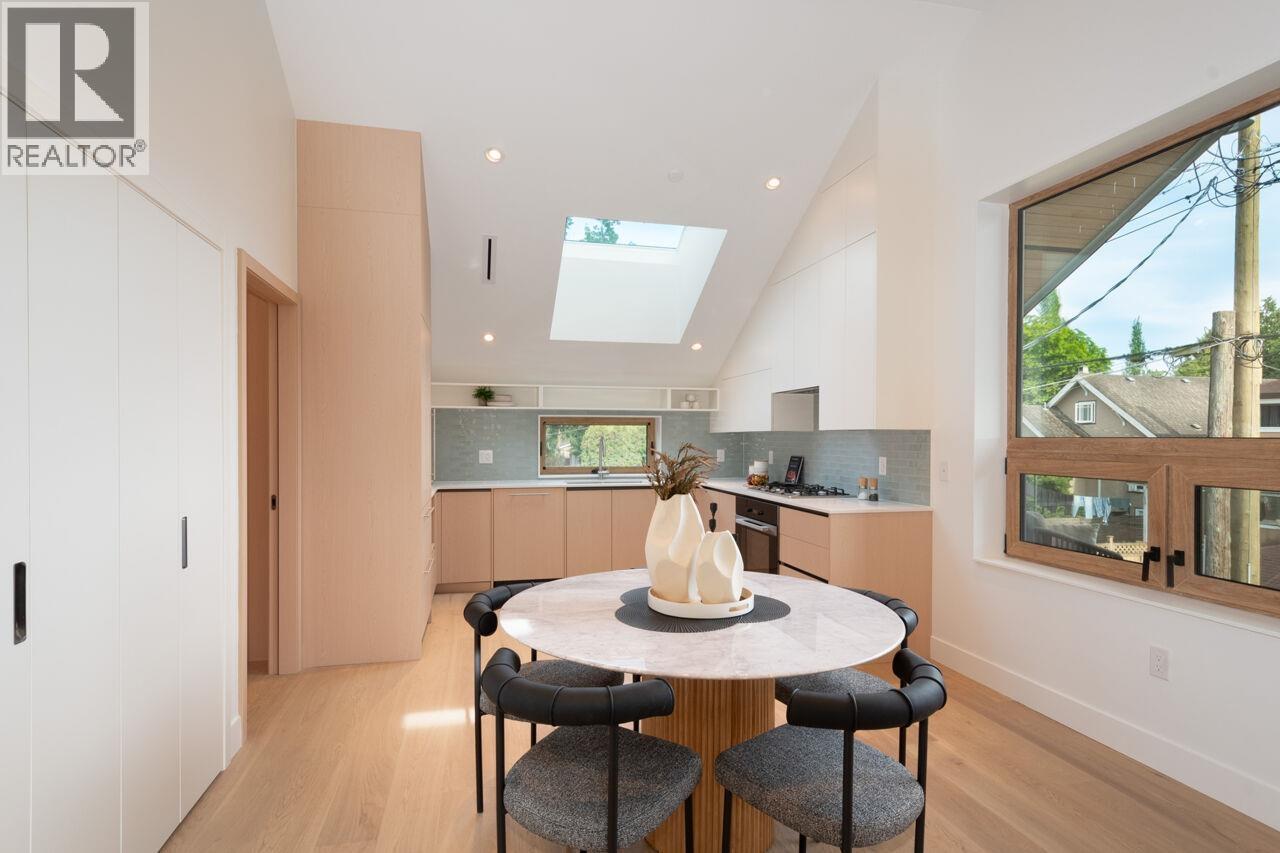 3122 W 11TH AVENUE, Vancouver