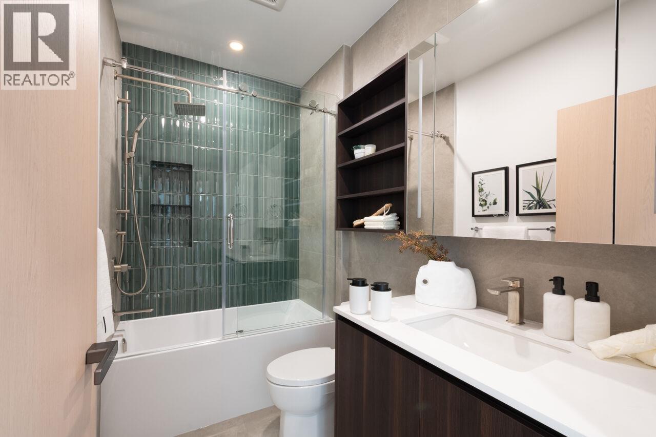 3 3120 W 11TH AVENUE, Vancouver