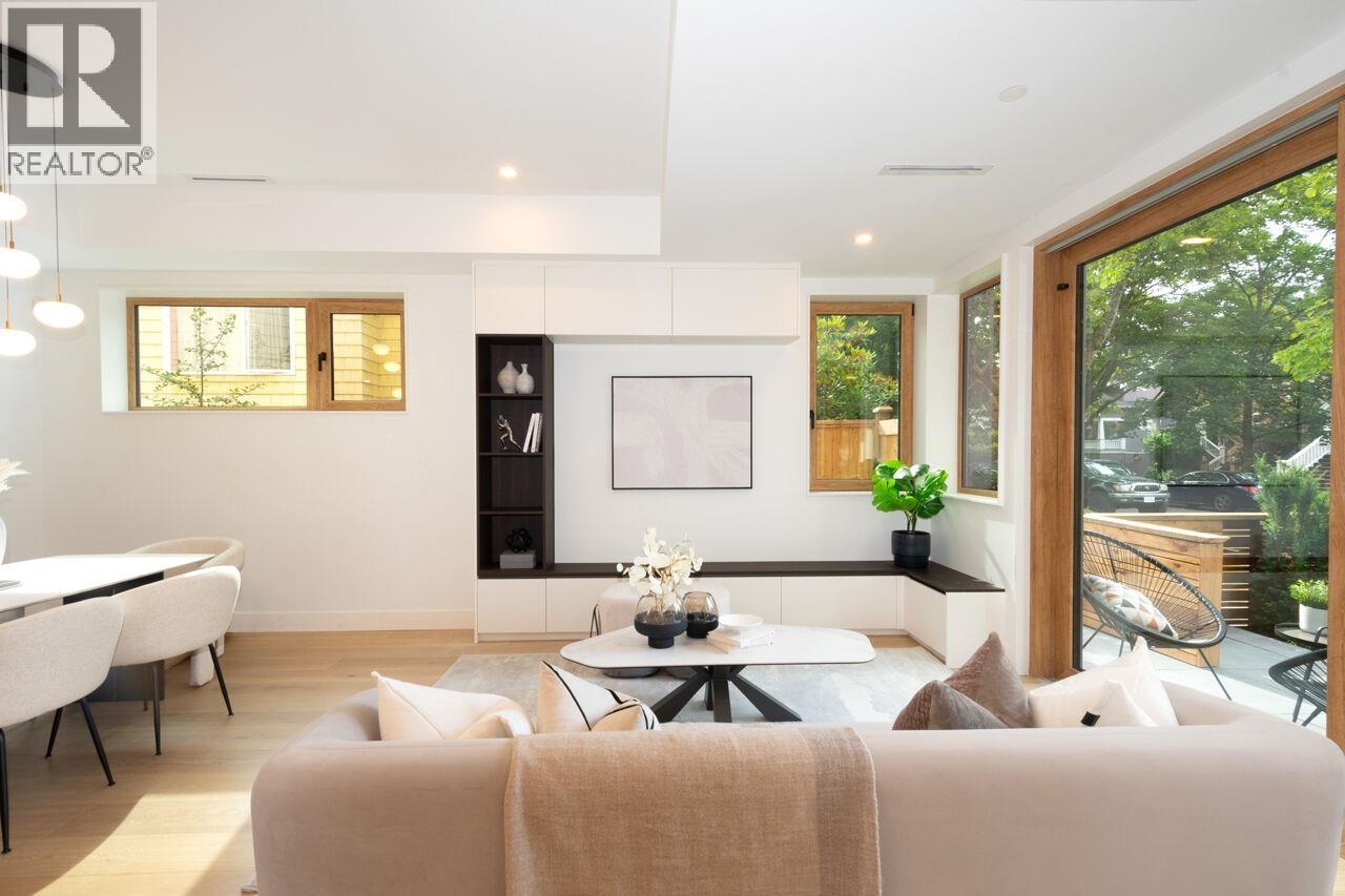 3 3120 W 11TH AVENUE, Vancouver