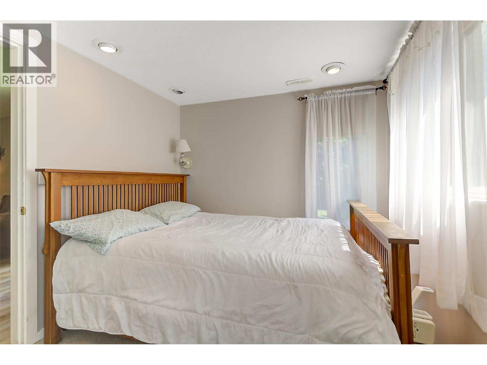 147 Summerhill Place, Kelowna