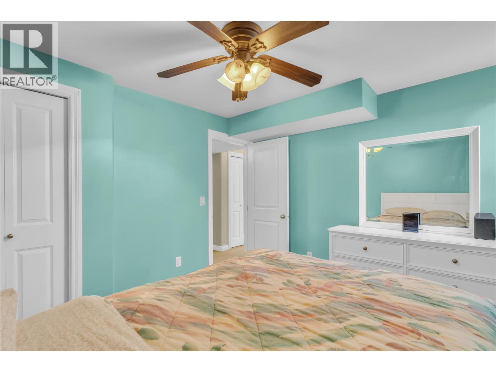 614 SOUTH CREST Drive - 25