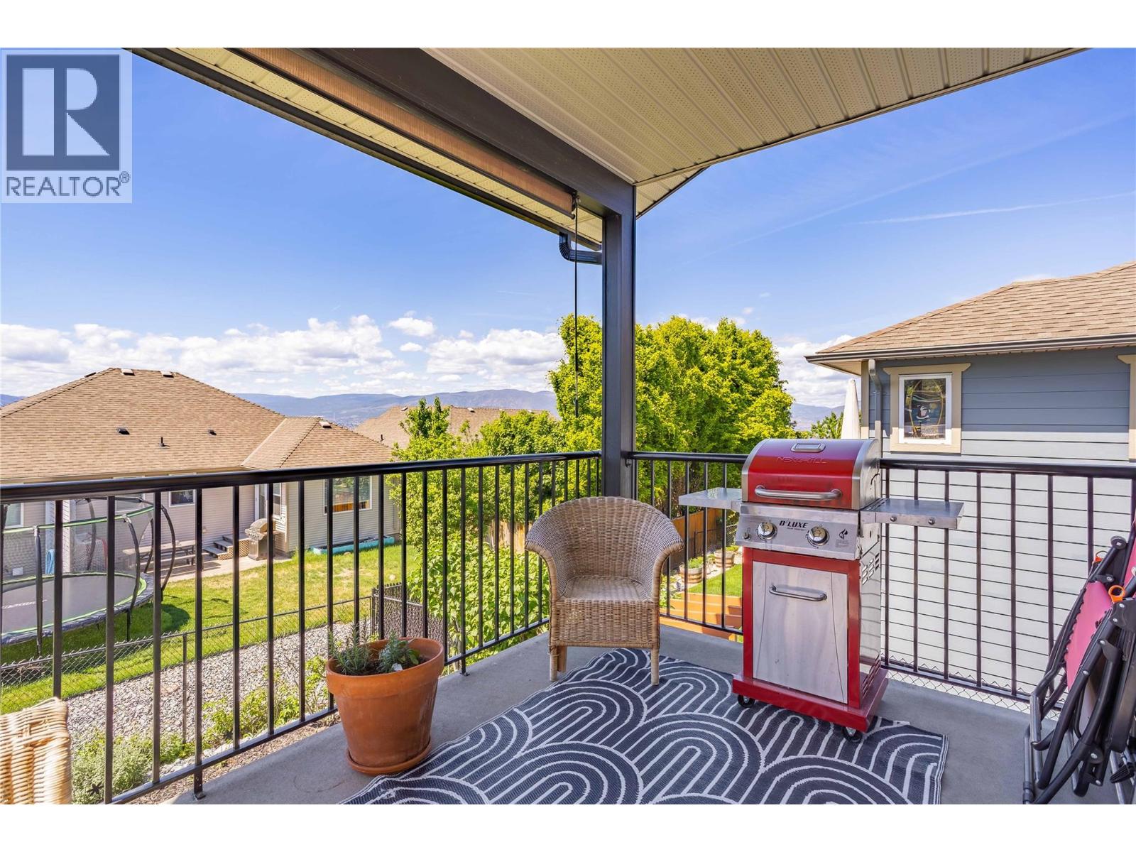 614 SOUTH CREST Drive - 32