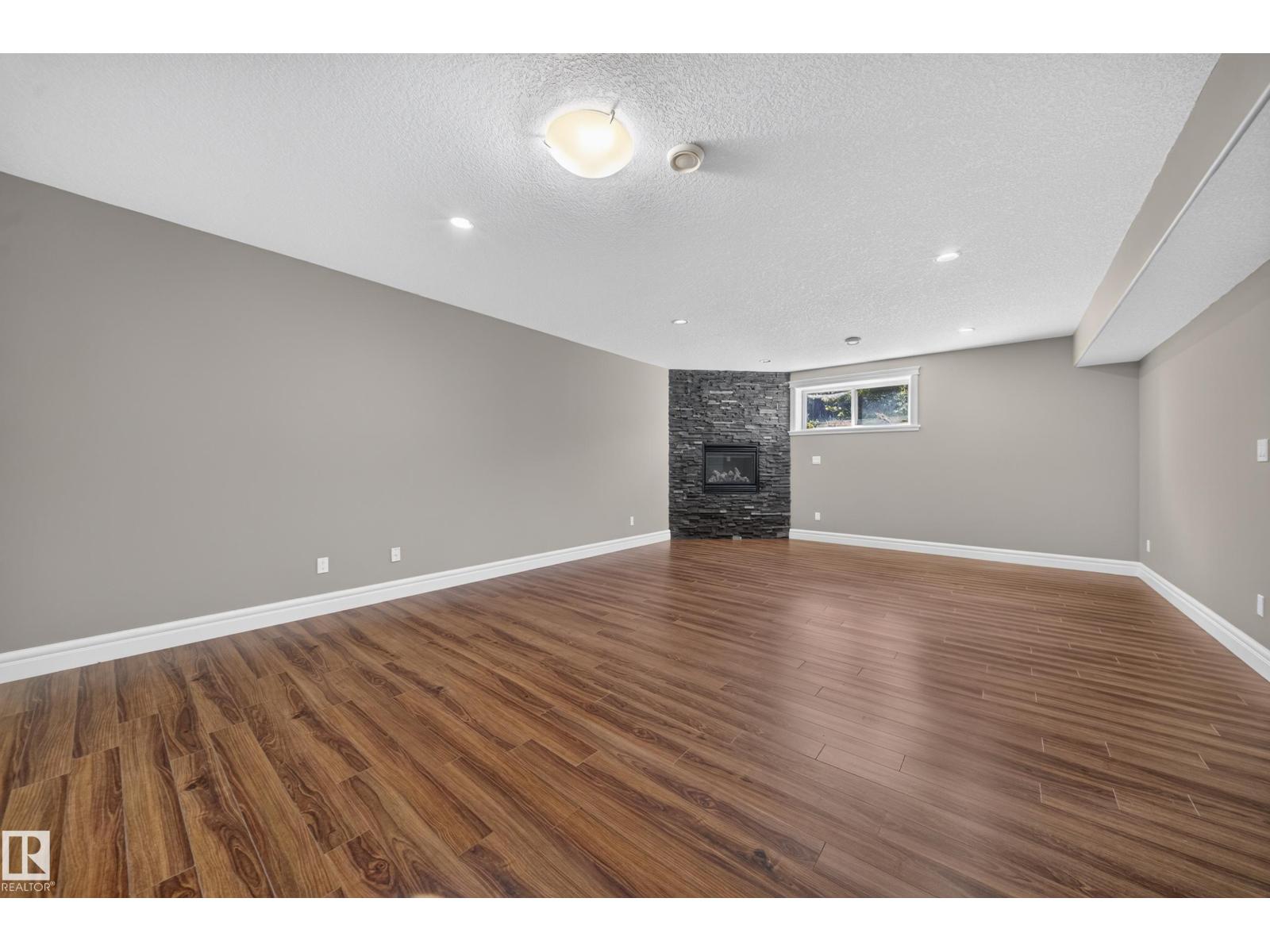 7103 168 AV NW - 51