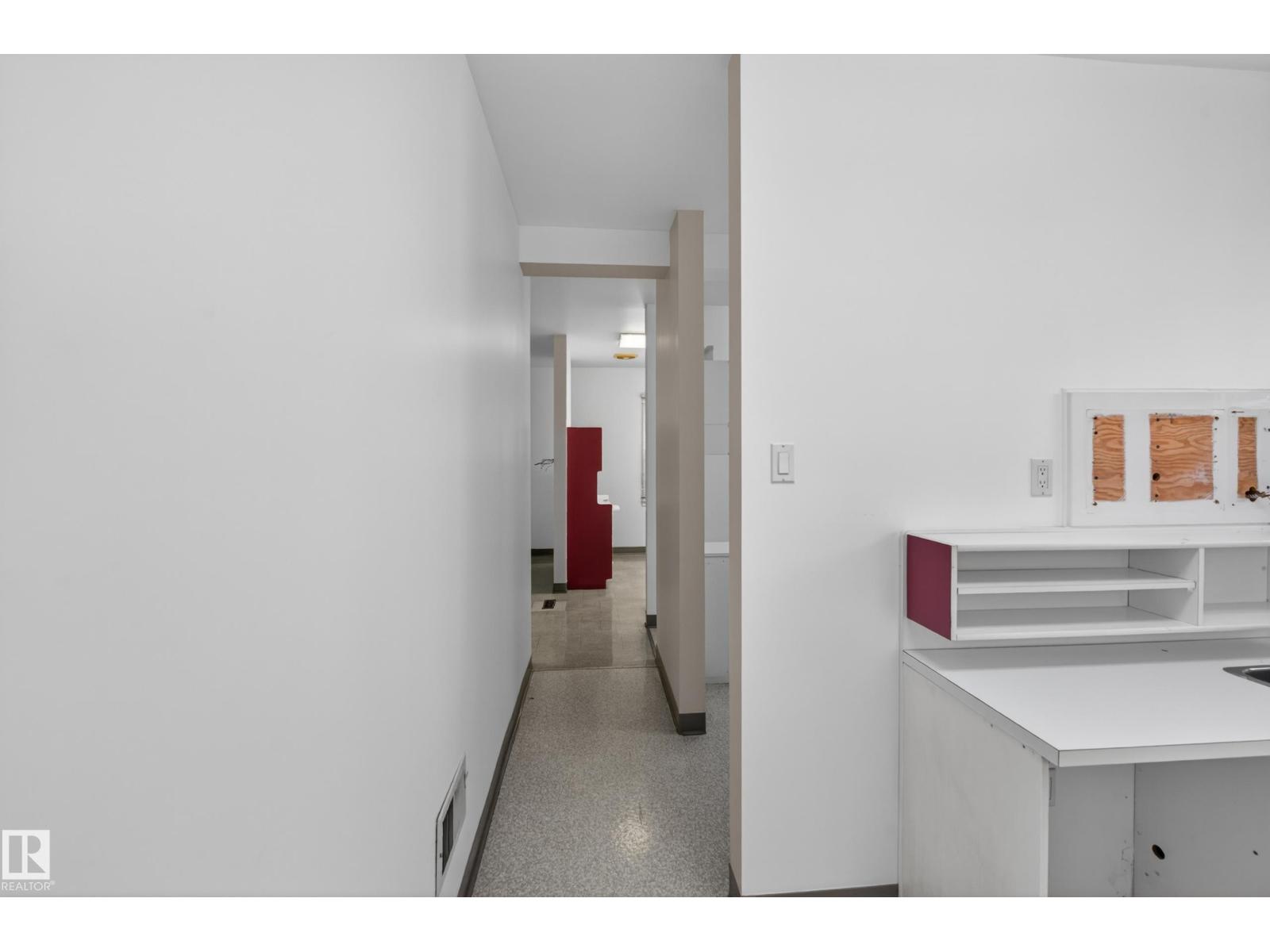 11010 106 ST NW - 14