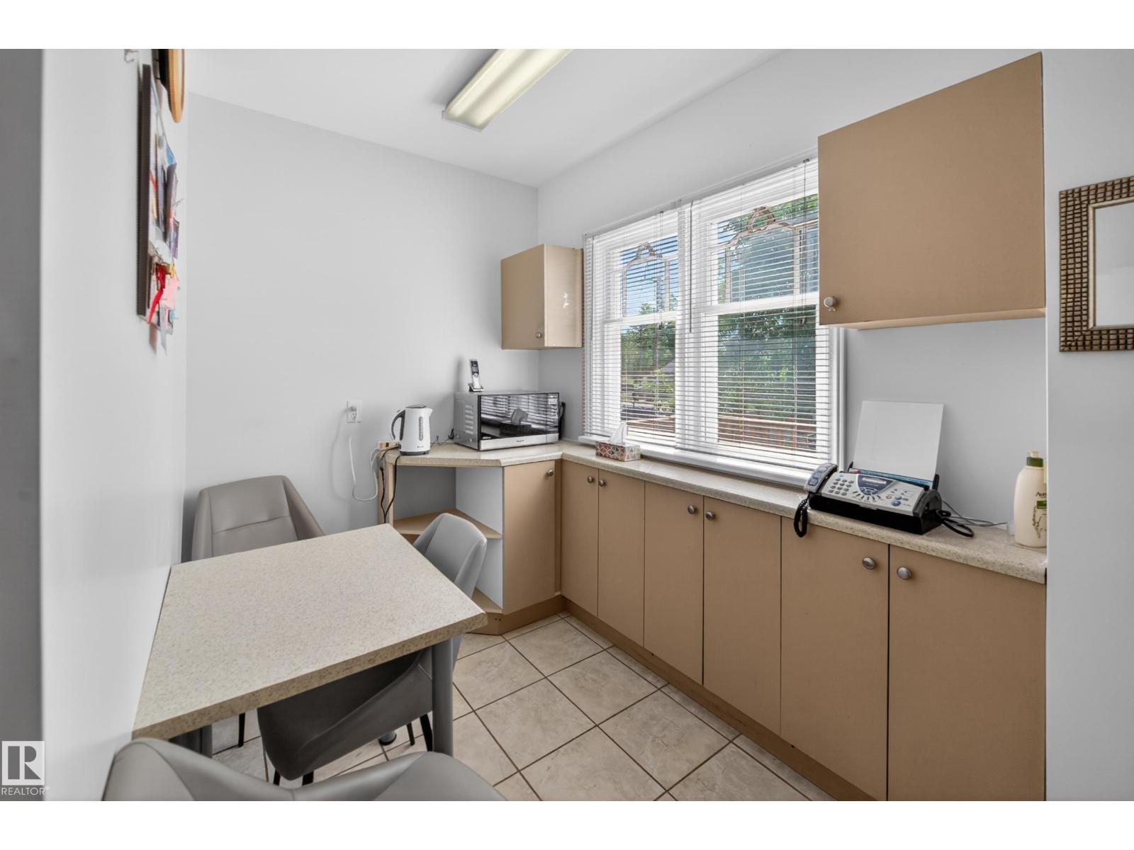 11010 106 ST NW - 22