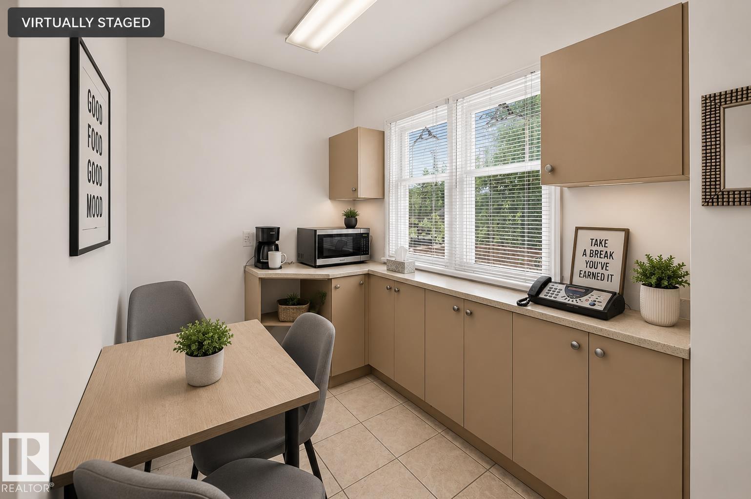 11010 106 ST NW - 23