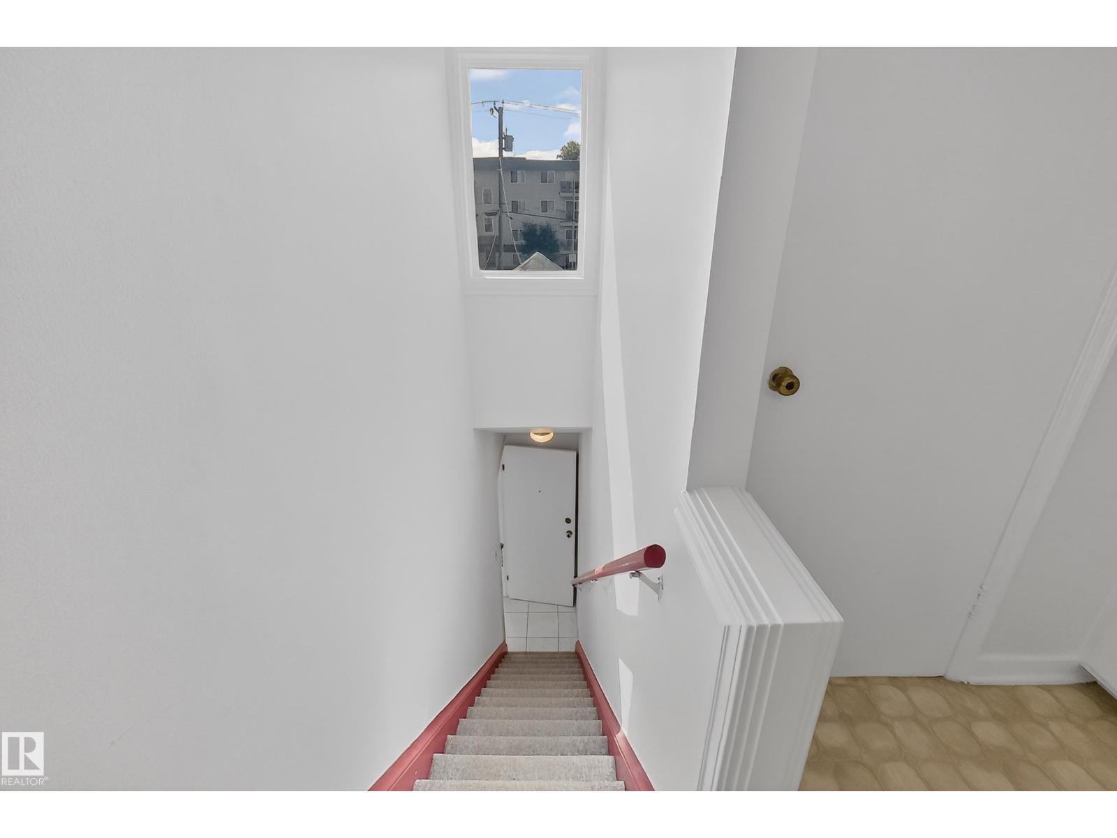 11010 106 ST NW - 39