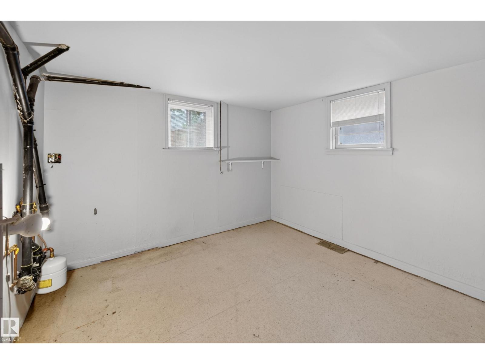 11010 106 ST NW - 50