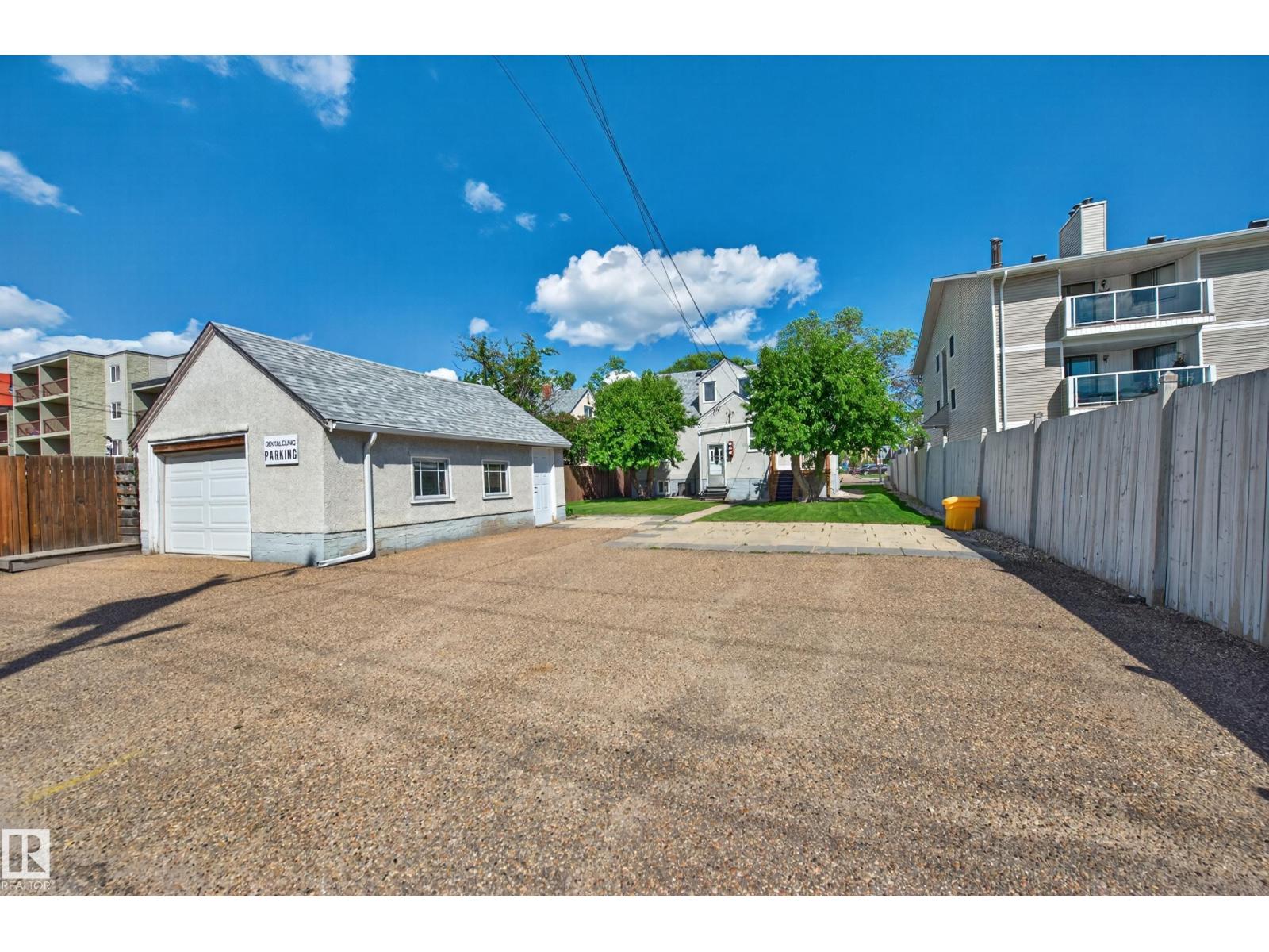 11010 106 ST NW - 61