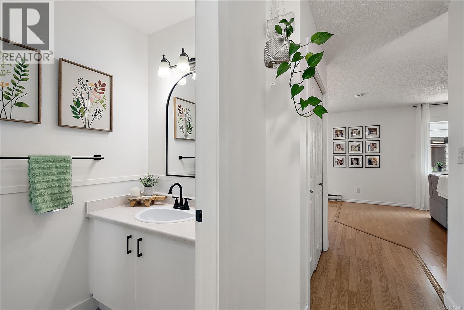 #8 2871 Peatt Rd - 17