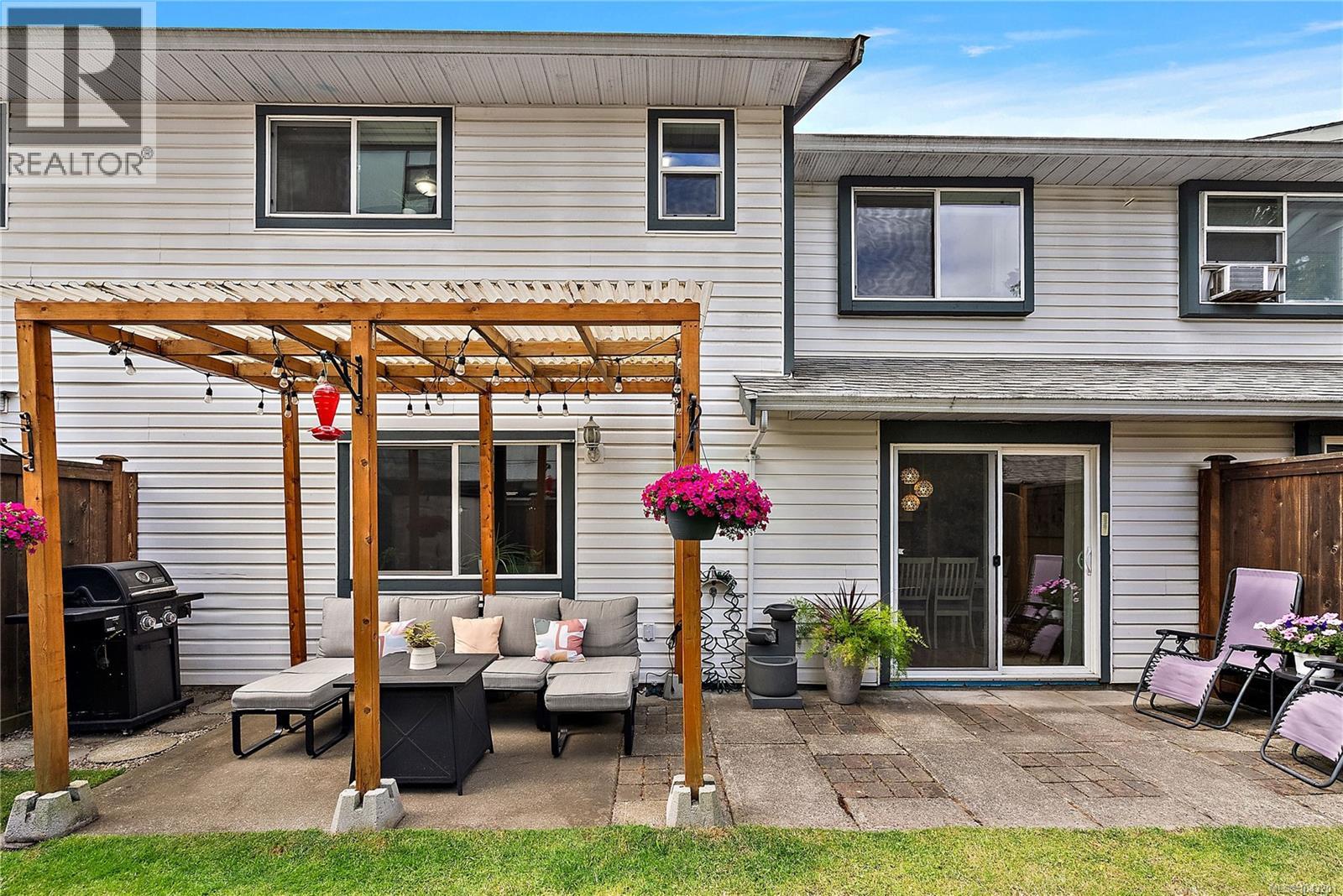 #8 2871 Peatt Rd - 22