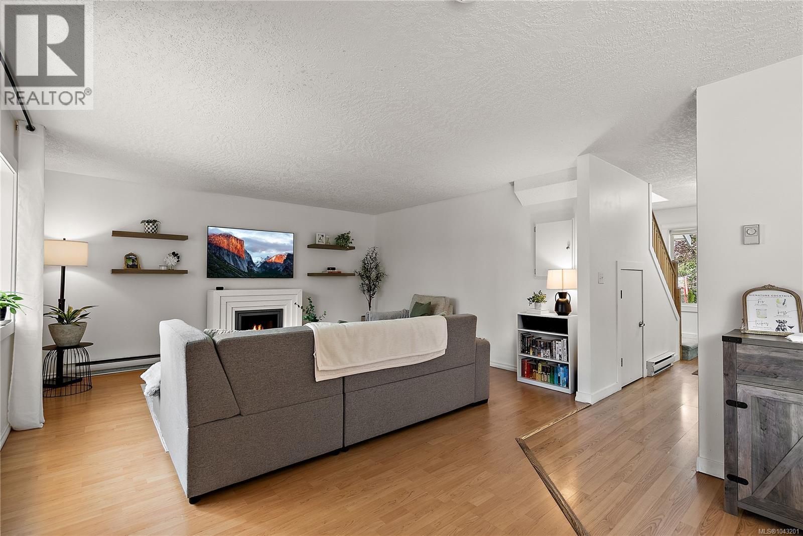 #8 2871 Peatt Rd - 4
