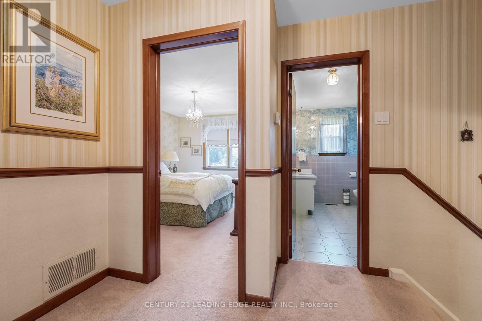 47 SHENDALE DRIVE - 19