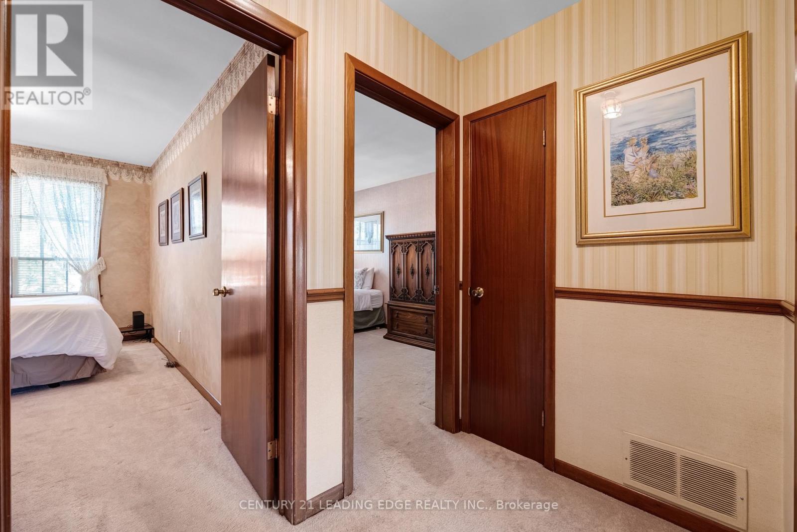 47 SHENDALE DRIVE - 23