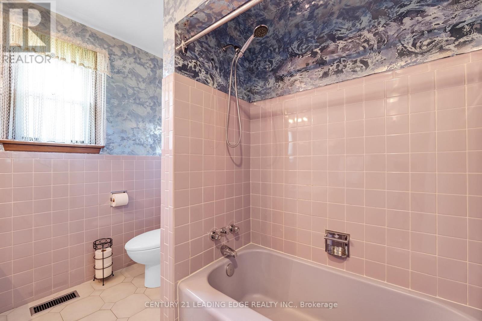 47 SHENDALE DRIVE - 26