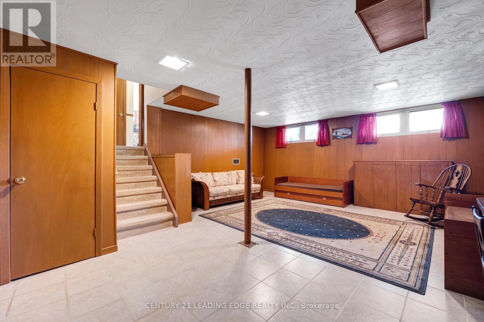 47 SHENDALE DRIVE - 29
