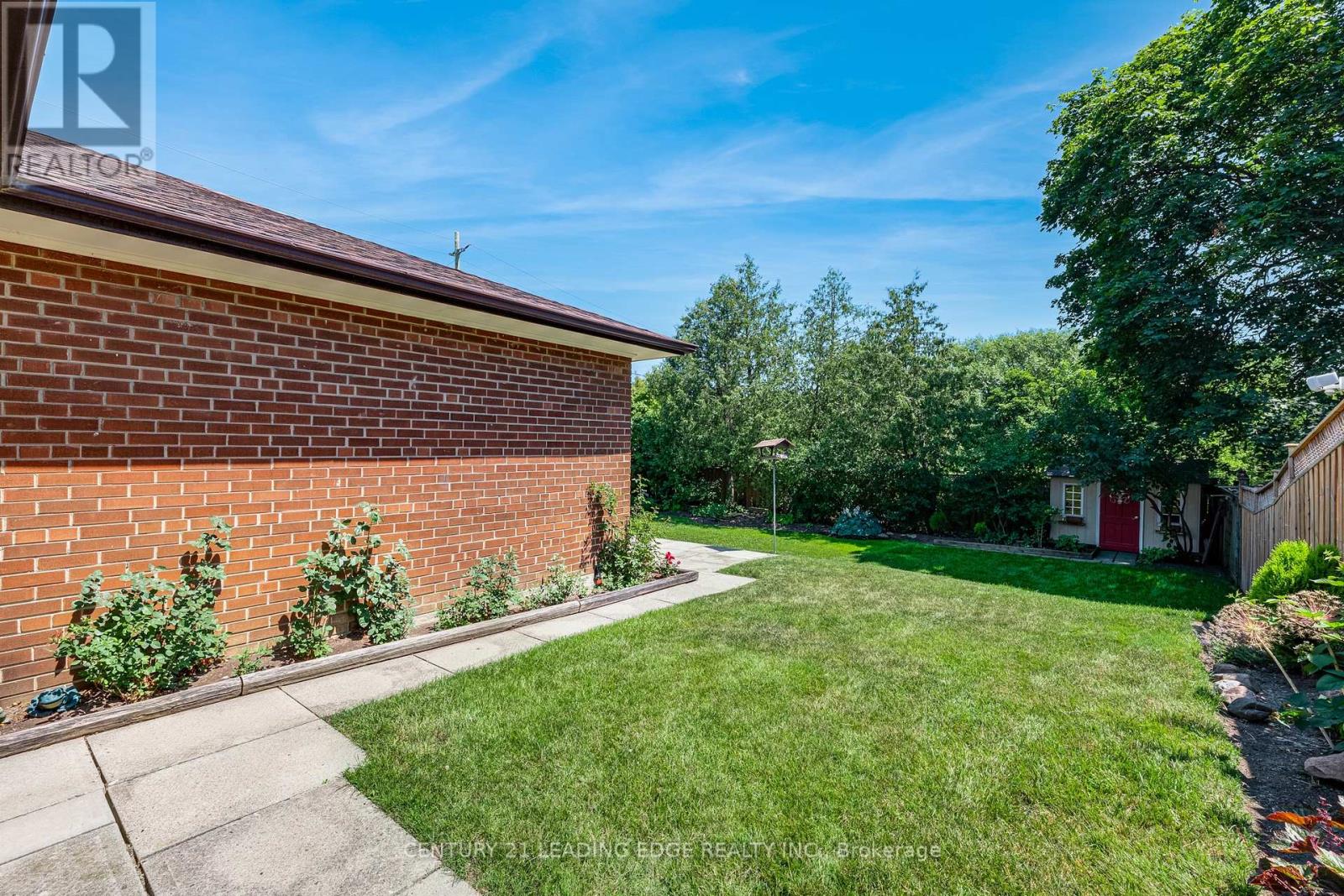 47 SHENDALE DRIVE - 37