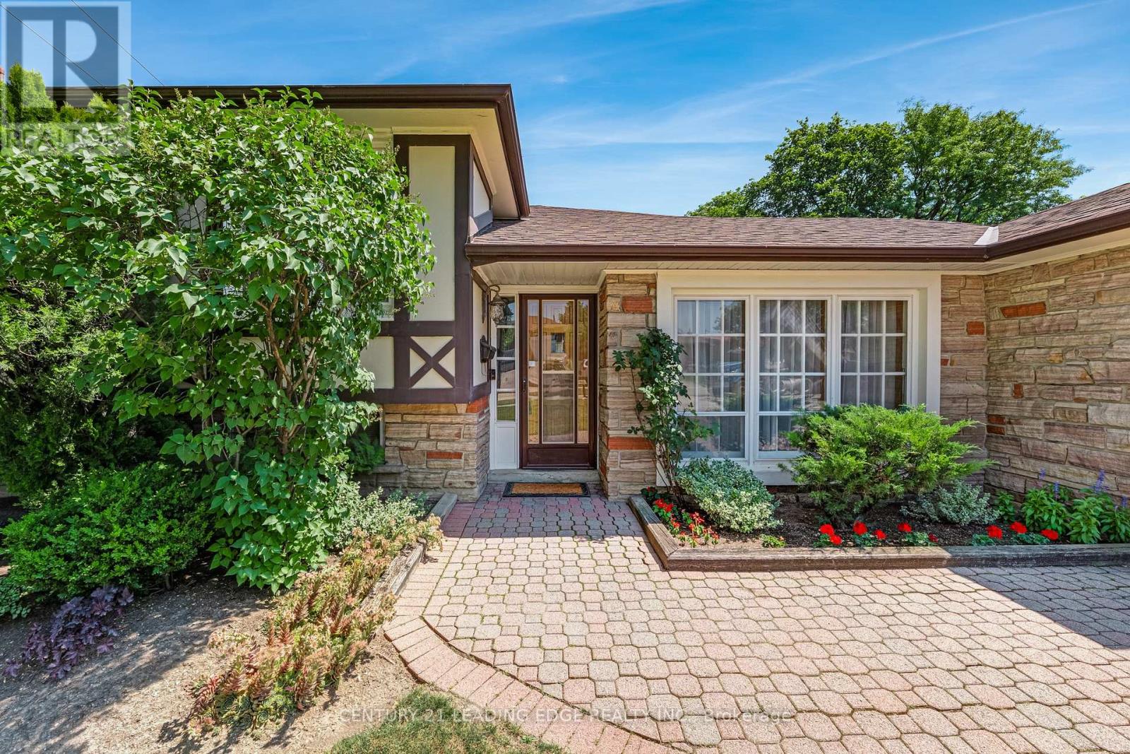 47 SHENDALE DRIVE - 4