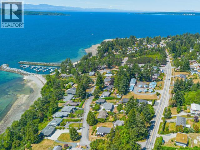 7156 THUNDER BAY STREET, Powell River — photo 2