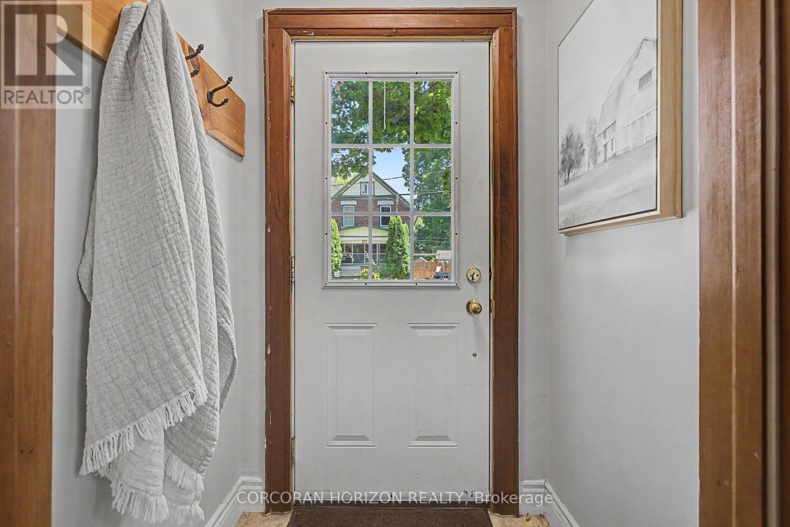 80 BLUCHER STREET - 3