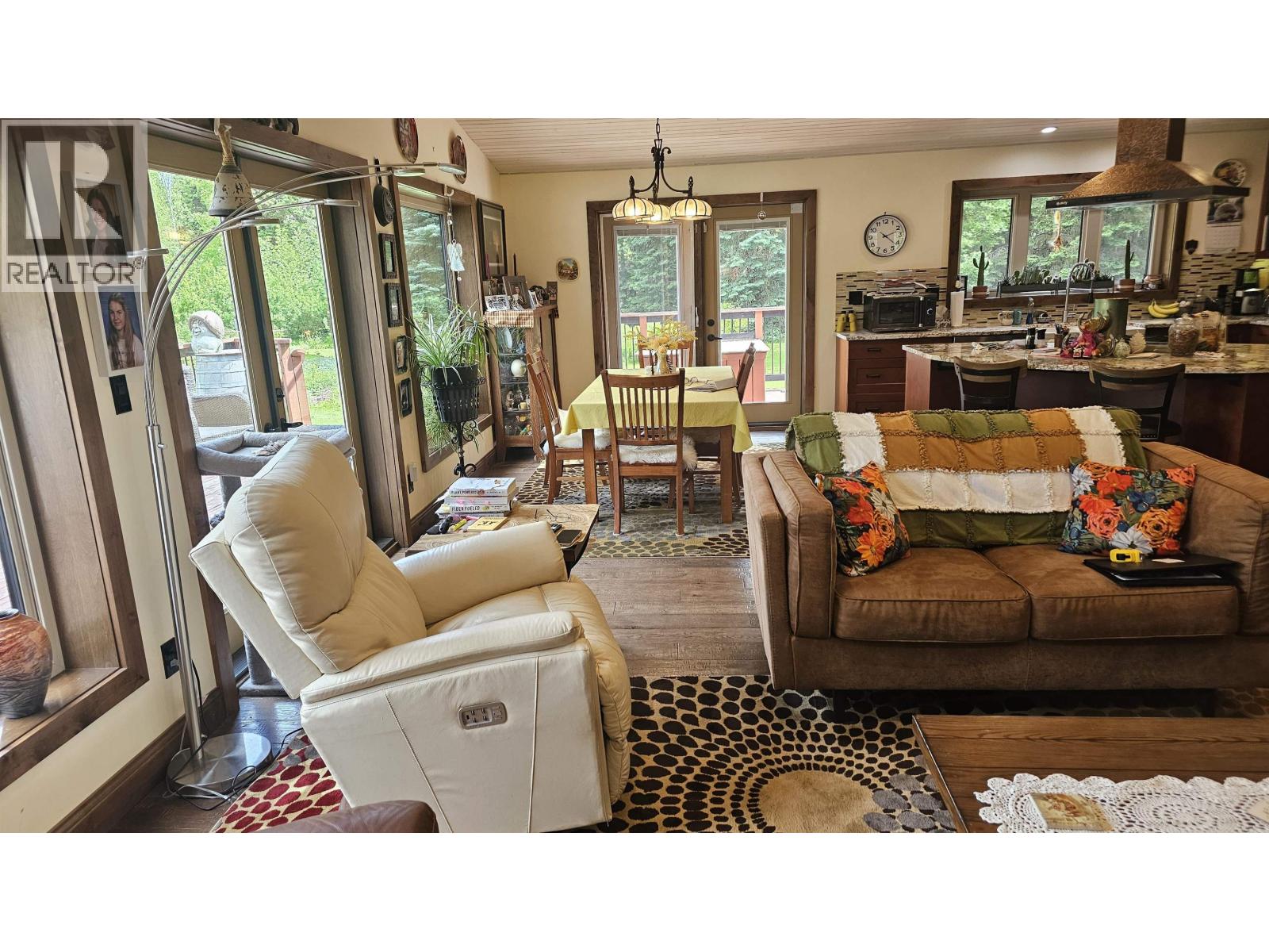 8600 SOLITUDE ROAD - Image 13
