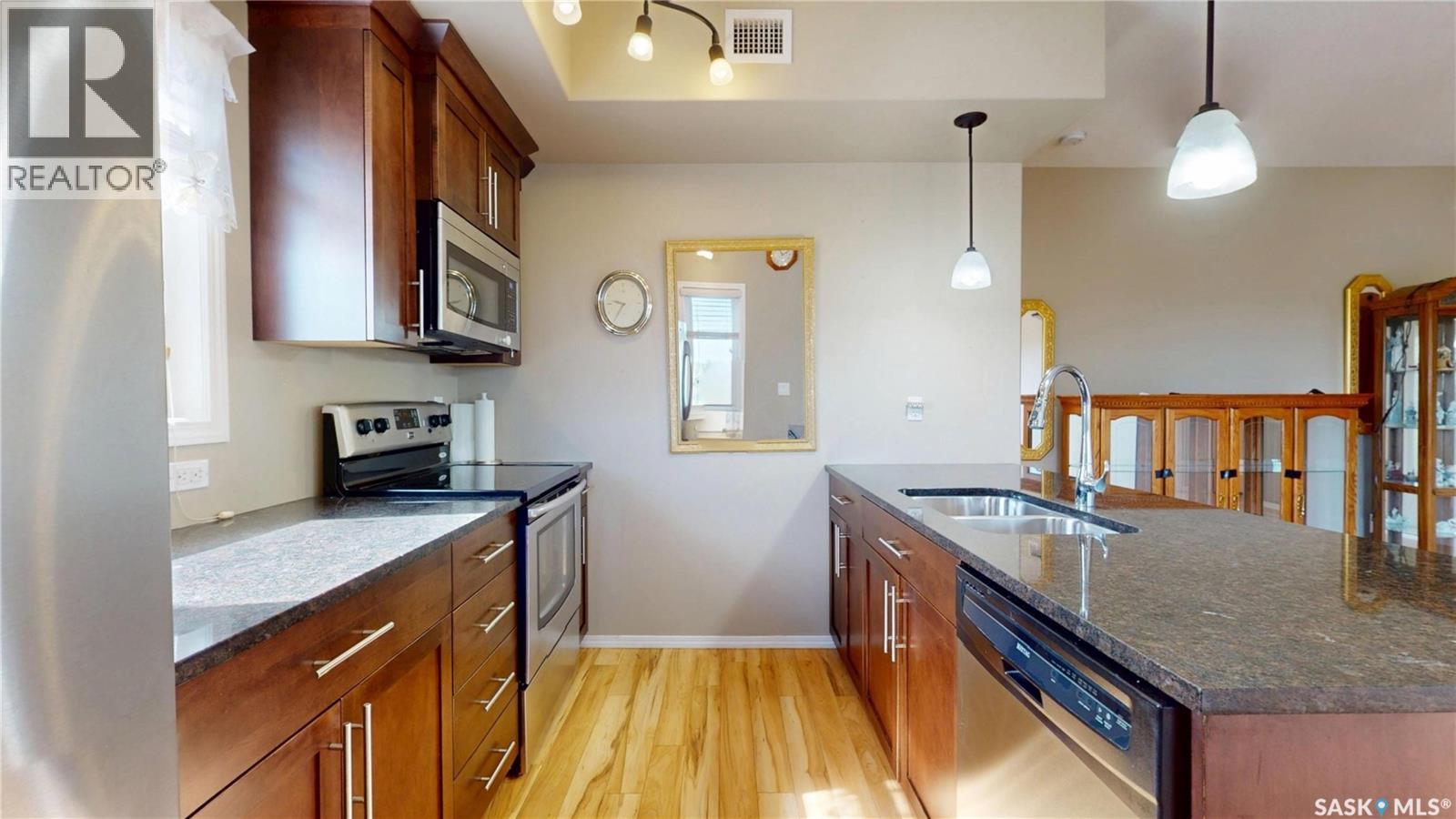 #415 1220 Blackfoot DRIVE - 3