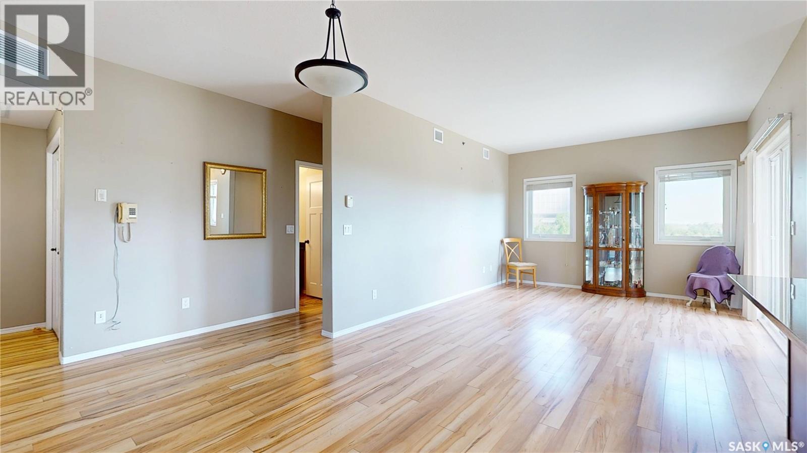 #415 1220 Blackfoot DRIVE - 5