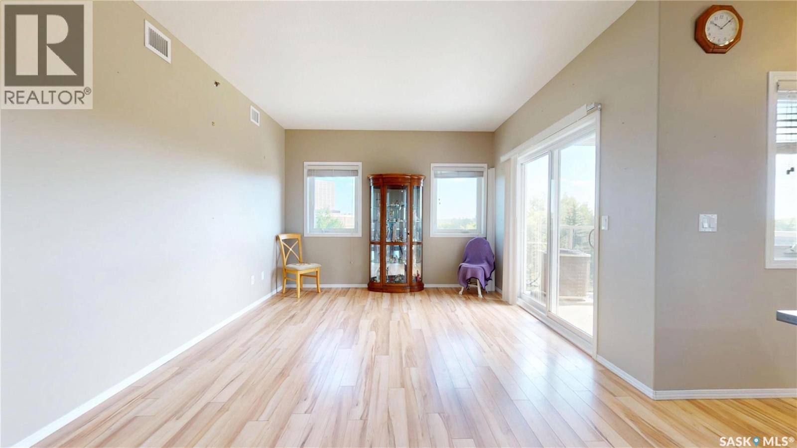 #415 1220 Blackfoot DRIVE - 6