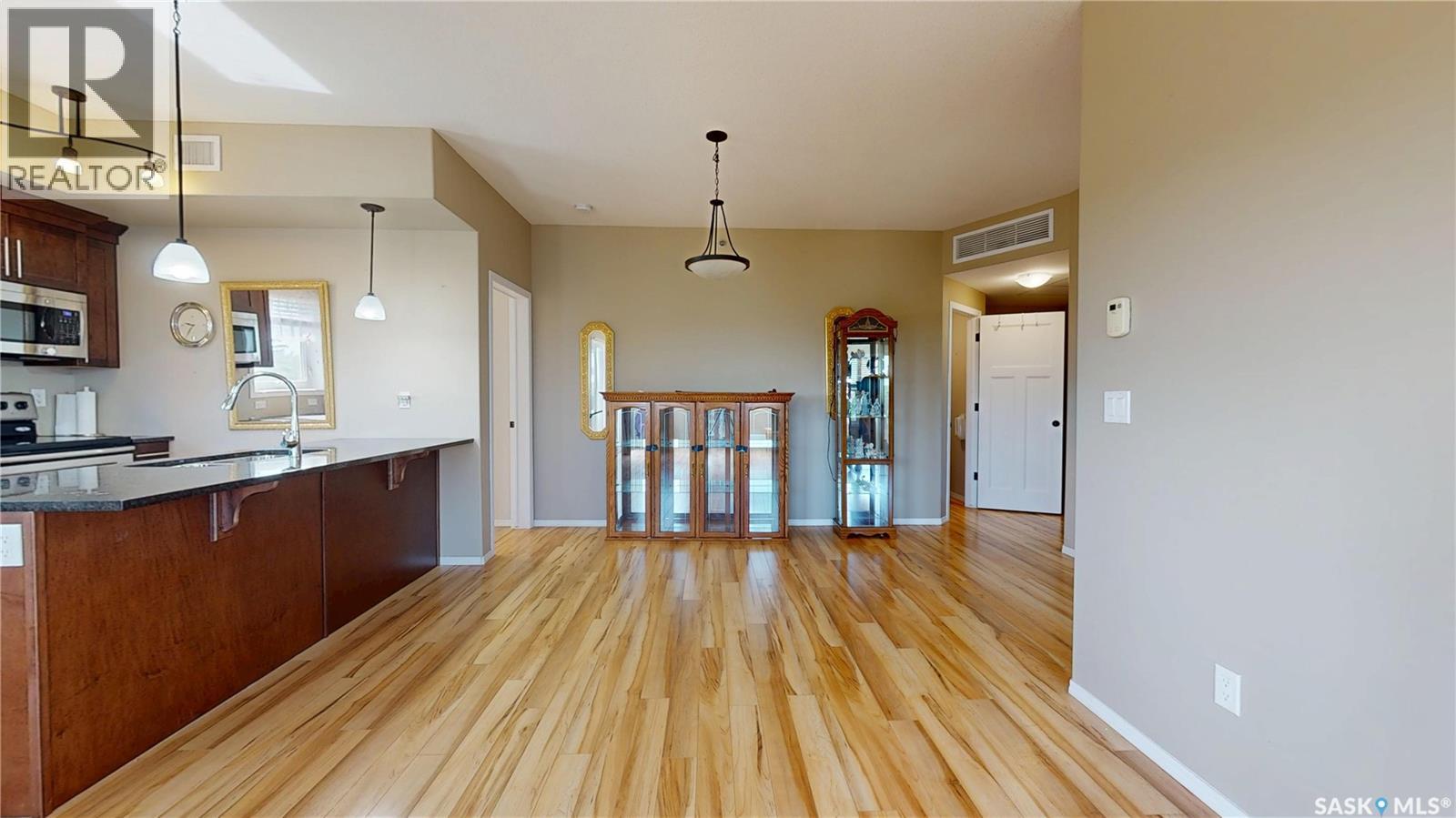 #415 1220 Blackfoot DRIVE - 7
