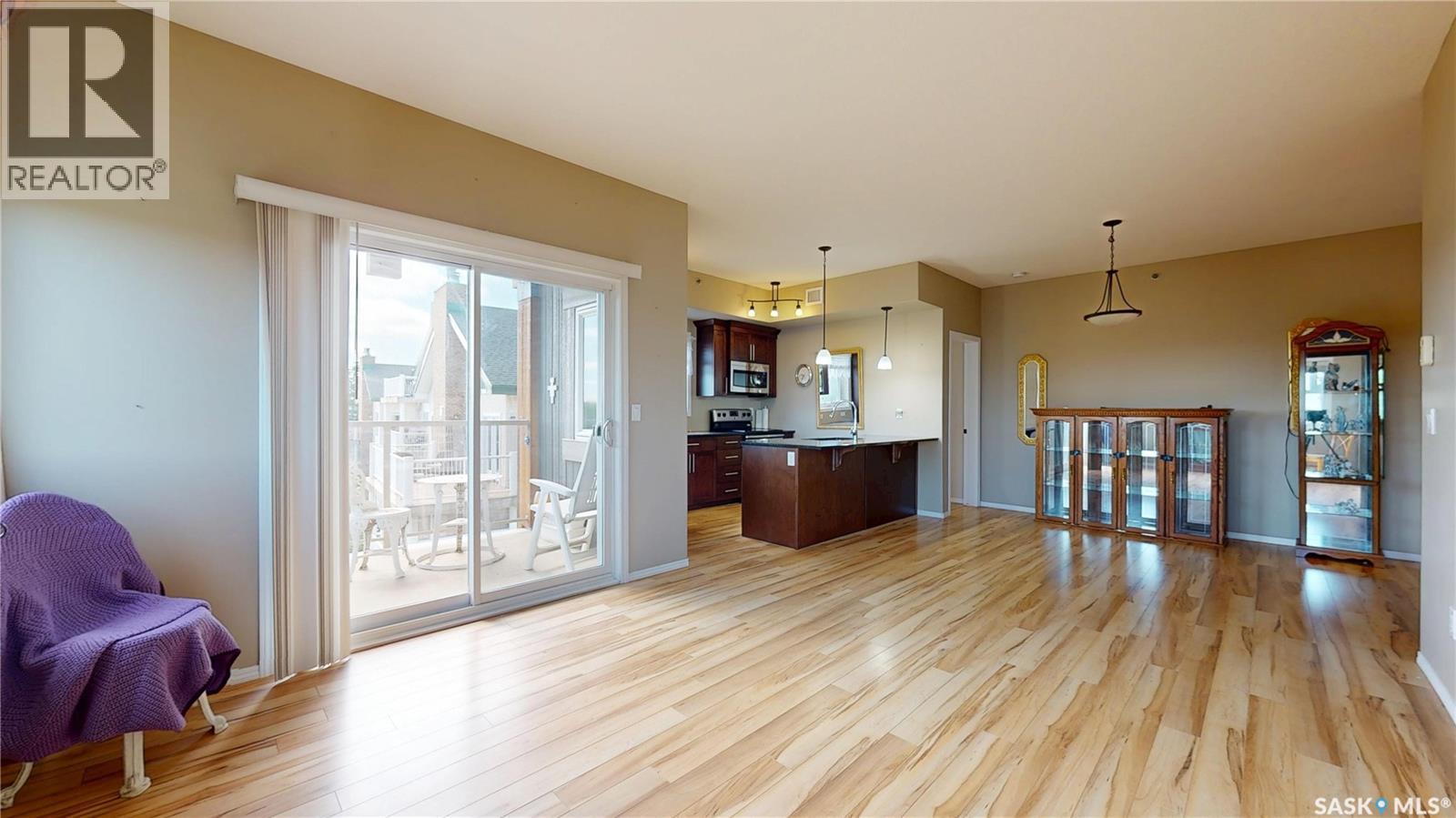 #415 1220 Blackfoot DRIVE - 8