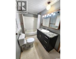634 2nd Street, Estevan, SK S4A0K9 Photo 10