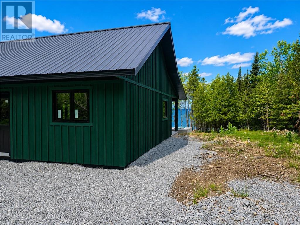 392 Goose Gap Cres. - 20