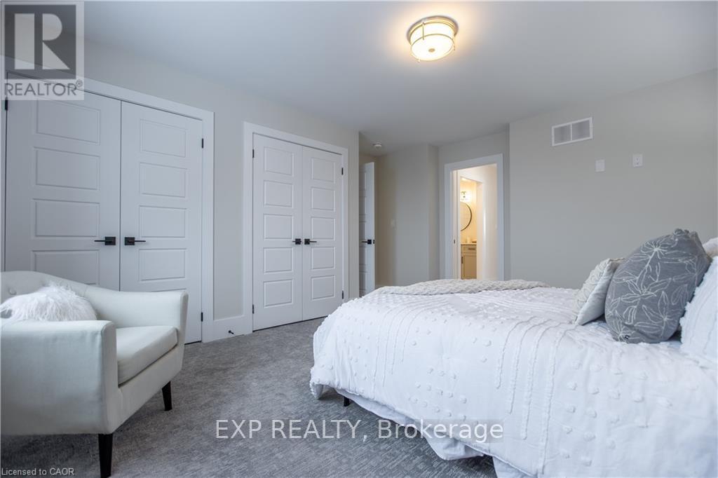 2 AVERY PLACE - 37
